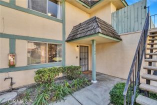 Condominium, 2502 Bryn Mawr ln, Riverside, CA 92507 - 3