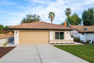 Single Family Residence, 20284 Newton st, Corona, CA 92881 - 3