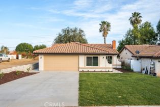 Single Family Residence, 20284 Newton st, Corona, CA 92881 - 4