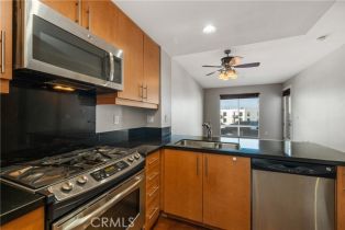 Condominium, 150 The Promenade N, Long Beach, CA 90802 - 7