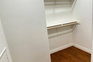 Single Family Residence, 13330 Killion st, Sherman Oaks, CA 91401 - 13