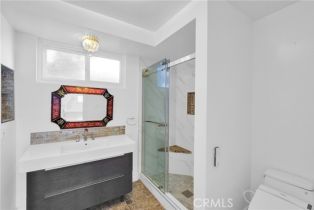 Single Family Residence, 13330 Killion st, Sherman Oaks, CA 91401 - 29