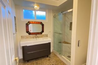 Single Family Residence, 13330 Killion st, Sherman Oaks, CA 91401 - 8