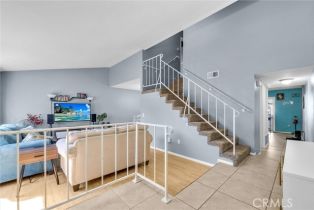 Condominium, 1533 Camelot dr, Corona, CA 92882 - 4
