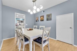 Condominium, 1533 Camelot dr, Corona, CA 92882 - 8