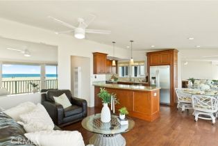 Single Family Residence, 1726 Oceanfront, Newport Beach, CA 92663 - 17