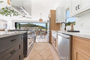 Single Family Residence, 1480 Bluebird Canyon dr, Laguna Beach, CA 92651 - 10