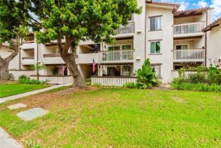 Condominium, 21372 Brookhurst ST, CA  , CA 92646