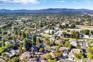 Single Family Residence, 18625 Delano st, Tarzana, CA 91335 - 34