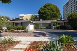 Single Family Residence, 3750 Linden AVE, Long Beach, CA  Long Beach, CA 90807