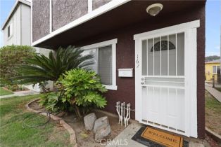 Single Family Residence, 161 67th st, Long Beach, CA 90805 - 4