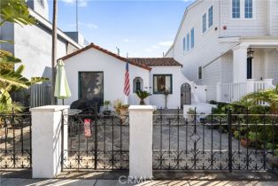 Single Family Residence, 230 Glendora AVE, Long Beach, CA  Long Beach, CA 90803