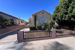 Single Family Residence, 2075 Linden AVE, Long Beach, CA  Long Beach, CA 90806