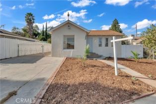 Single Family Residence, 322 Grand blvd, Corona, CA 92879 - 2