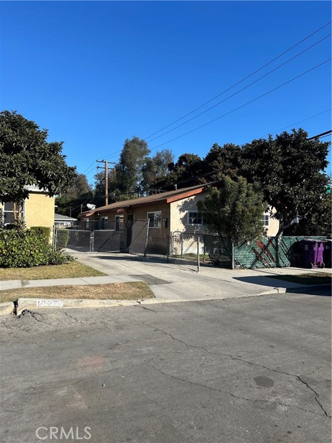Residential Income, 1233 33rd st, Long Beach, CA 90810 - 1