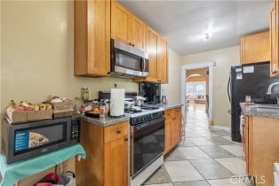 Single Family Residence, 27 Platt st, Long Beach, CA 90805 - 18