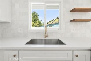 Single Family Residence, 1027 E 10th st, Long Beach, CA 90813 - 11