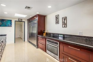 Condominium, 802 Via Zapata, Riverside, CA 92507 - 6