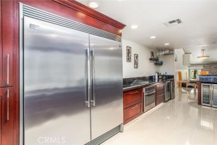 Condominium, 802 Via Zapata, Riverside, CA 92507 - 7