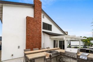 Single Family Residence, 17902 Bolton cir, Huntington Beach, CA 92649 - 34