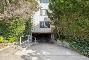 Condominium, 330 N Howard st, Glendale, CA 91206 - 2