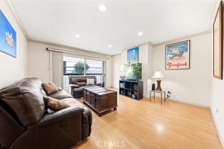 Condominium, 333 Burchett st, Glendale, CA 91203 - 4