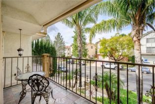 Single Family Residence, 521 Via Montana, Burbank, CA 91501 - 8