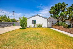 Single Family Residence, 17237 Kingsbury st, Granada Hills, CA 91344 - 3