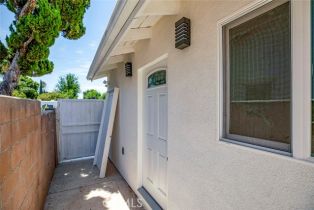 Single Family Residence, 17237 Kingsbury st, Granada Hills, CA 91344 - 5