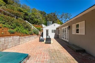 Single Family Residence, 4143 Sumac dr, Sherman Oaks, CA 91403 - 30