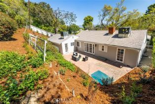 Single Family Residence, 4143 Sumac dr, Sherman Oaks, CA 91403 - 35