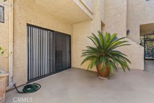 Condominium, 14247 Riverside dr, Sherman Oaks, CA 91423 - 14