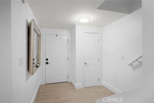 Condominium, 9552 Via Venezia, Burbank, CA 91504 - 5