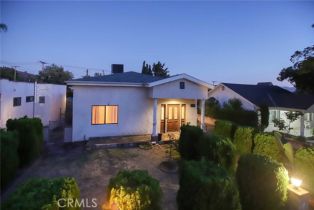 Single Family Residence, 1074 Santa Anita ave, Burbank, CA 91501 - 4