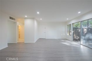 Condominium, 18350 Hatteras st, Tarzana, CA 91356 - 6