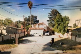 Single Family Residence, 5271 Woodlake AVE, Woodland Hills, CA  Woodland Hills, CA 91367