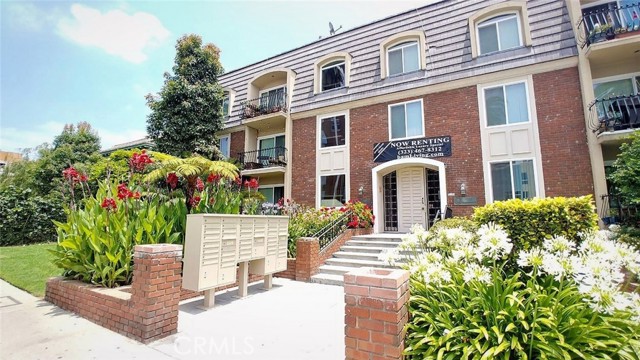 Apartment, 1730 North Gramercy Place, Hollywood , CA 90028 - 1