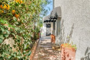 Single Family Residence, 16609 Chatsworth st, Granada Hills, CA 91344 - 17