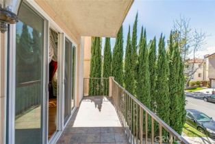 Single Family Residence, 521 Via Montana, Burbank, CA 91501 - 13