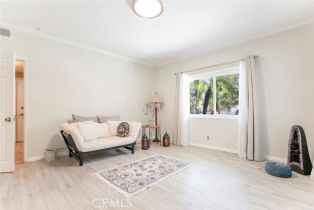 Single Family Residence, 521 Via Montana, Burbank, CA 91501 - 39