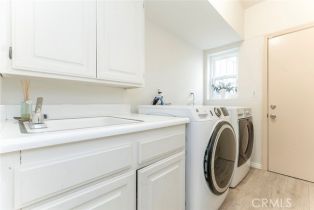 Single Family Residence, 521 Via Montana, Burbank, CA 91501 - 44