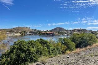 , 21943 San Joaquin, Canyon Lake, CA 92587 - 4