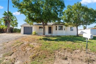 Single Family Residence, 19801 Evelyn ST, Corona, CA  Corona, CA 92881