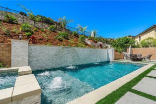 Single Family Residence, 2872 Santa Fiora CIR, Corona, CA  Corona, CA 92882