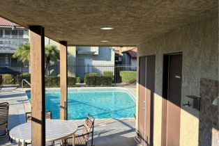 Condominium, 1360 Brentwood, Corona, CA 92882 - 4