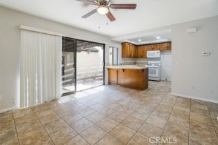 Condominium, 847 Via Sierra Nevada, Riverside, CA 92507 - 13