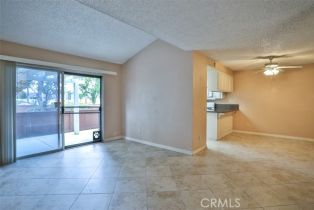 Condominium, 1710 Maxwell ln, Corona, CA 92881 - 3