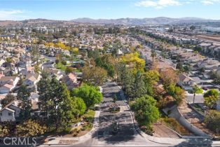 Single Family Residence, 901 Primrose lane, Corona, CA 92878 - 34