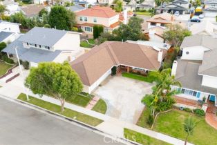 Single Family Residence, 9072 Rhodesia dr, Huntington Beach, CA 92646 - 4