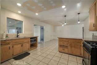 Single Family Residence, 19600 Carmelita ave, Corona, CA 92881 - 10